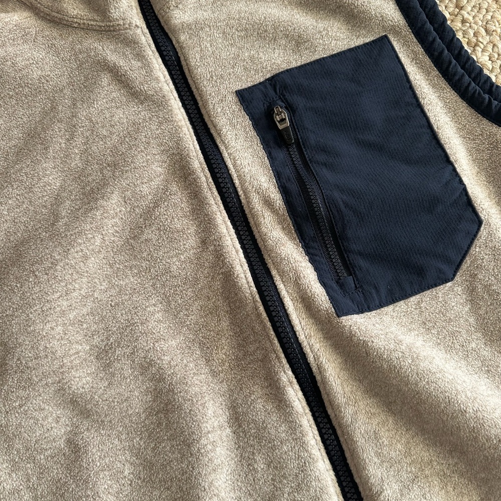 Abercrombie & Fitch Men's Gray and Navy Vest - Picture 2 of 4